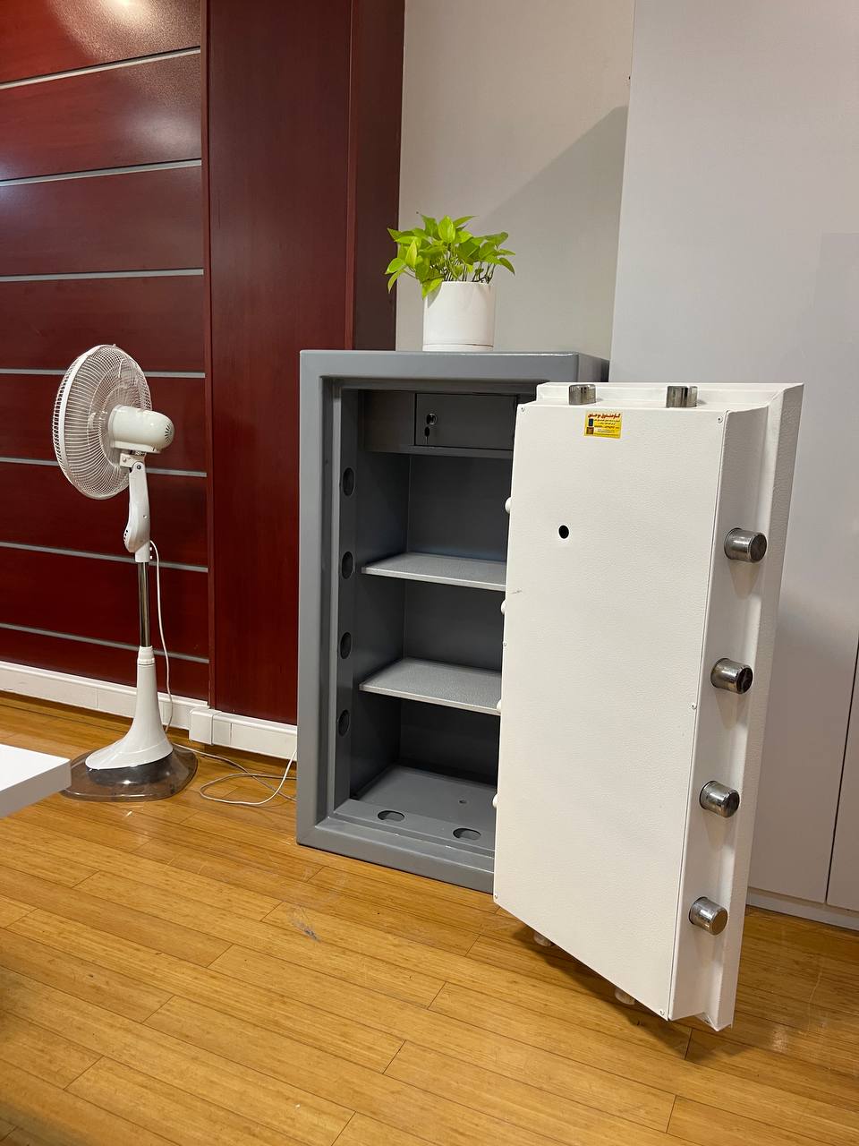 گاوصندوق موحدی مدل 1300S-KRM