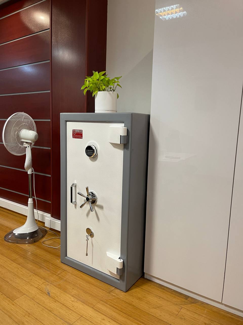 گاوصندوق موحدی مدل 1300S-KRM